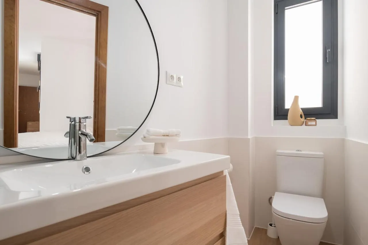 Malasana 13, Nuevo Apartamento 2 Dormitorios, Centro Historico, Todos Servicios, Barrio Tranquilo, Ms مالقة 0*,
