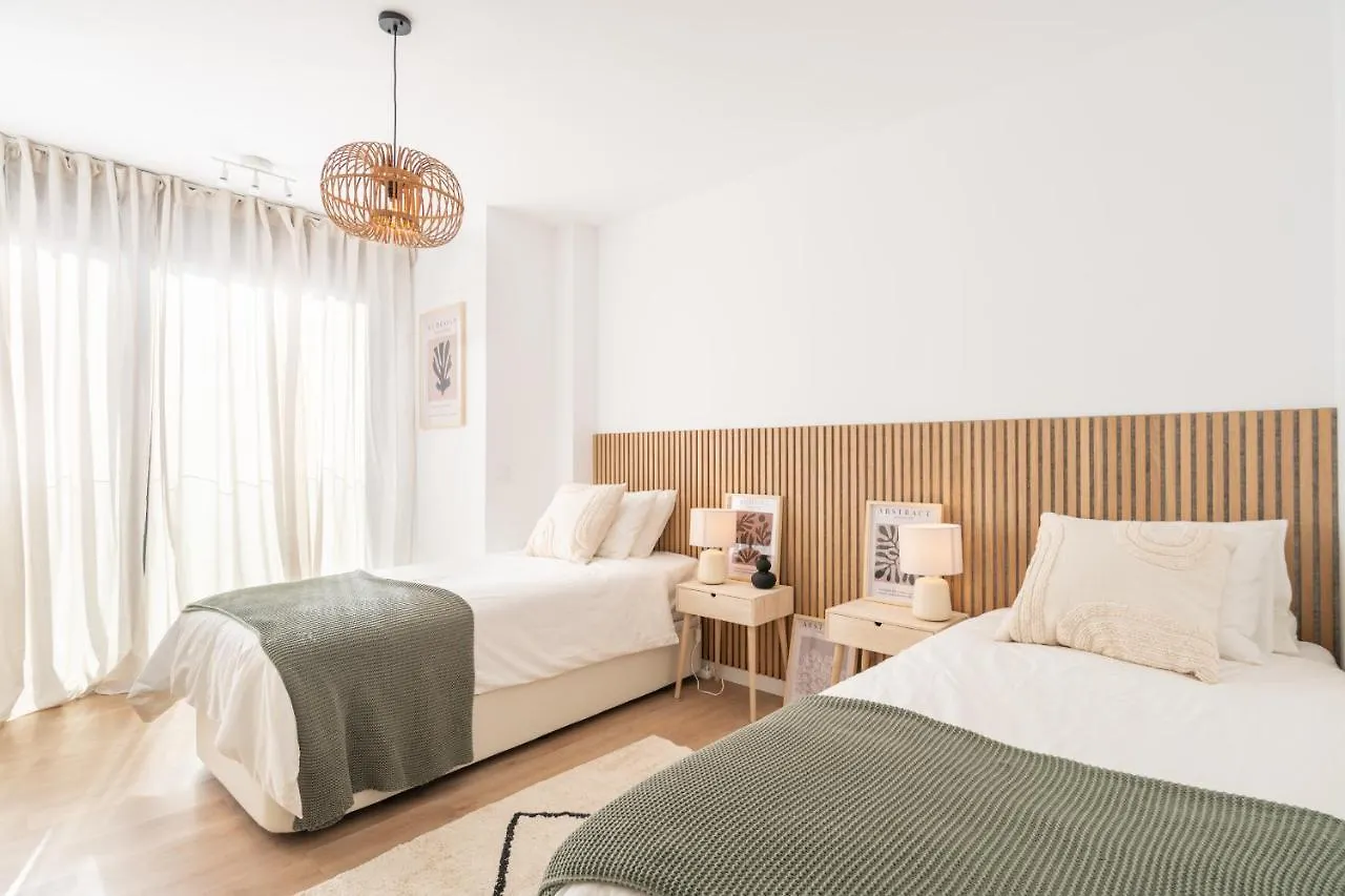 Malasana 13: Central Historic Apartment with Two Bedrooms Malaga