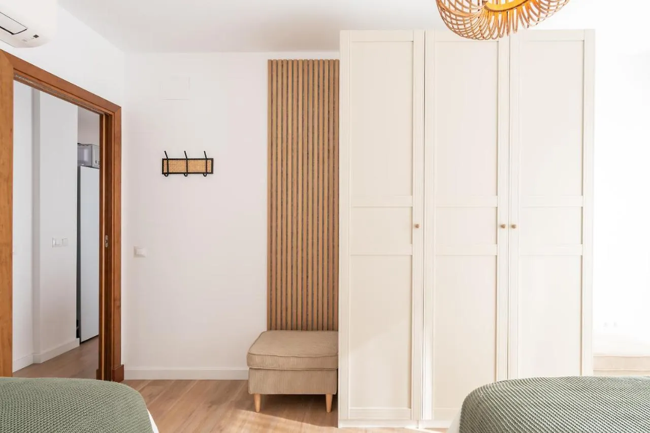 Malasana 13: Central Historic Apartment with Two Bedrooms Malaga